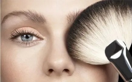 Por ecset (26 fotó) Hogyan válasszuk ki egy ecsetet, és hogy mi a legjobb pirosító származó Oriflame, értékelés (pirulás) Por ecset (26 fotó) Hogyan válasszuk ki egy ecsetet, és hogy mi a legjobb pirosító származó Oriflame, vélemények