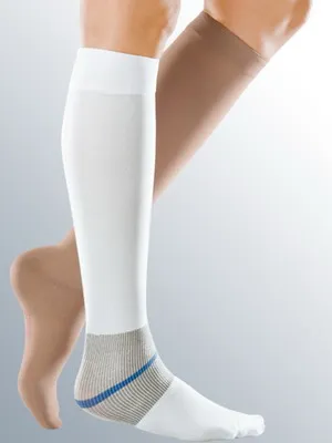 Kompressziós harisnya kiválasztani a megfelelő méretet antivarikoznye golf és thrombophlebitis (golf) Kompressziós harisnya kiválasztani a megfelelő méretet antivarikoznye golf és thrombophlebitis