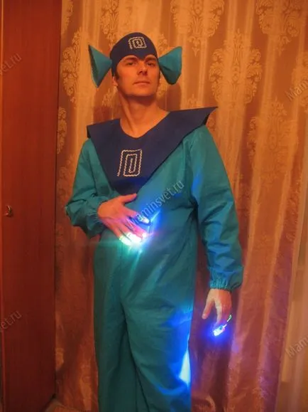 Alien jelmez papírból - online tanfolyamok (idegen vásárlás pulóverek) Alien jelmez papírból - online tanfolyamok
