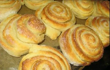 Szép alak tekercs élesztőből tésztából