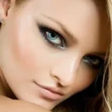 Fény make-up minden nap (fotó és videó) (könnyű) Fény make-up minden nap (fotók és videó)