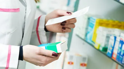 A kúra egy sérv a gerinc (Therapy irányított) A kúra egy sérv a gerinc
