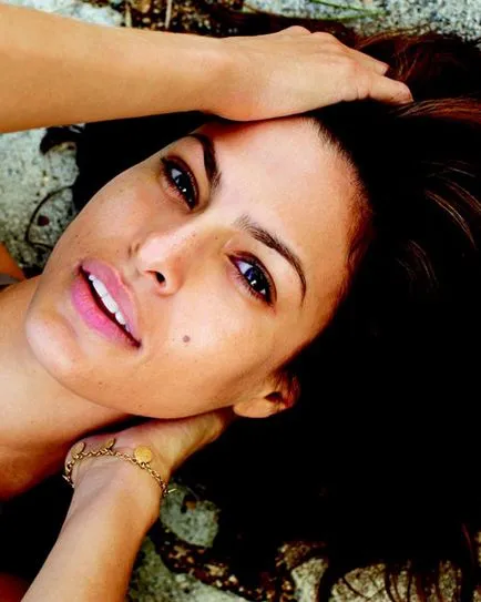 Eva Mendes smink nélkül