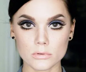 Smink Twiggy tenni az előírásoknak megfelelően (make-up) Twiggy smink végzett utasításai szerint