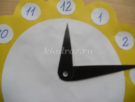 Modell számlap gyerekeknek papírból saját kezűleg