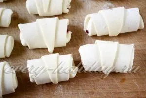 Bagel leveles tészta töltelékkel, recept fényképpel (lekvár) Bagel leveles tészta a töltelék a recept egy fotót
