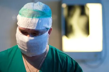 Műtét a gerinc scoliosis 3, 4 fok típusok, jelzések, különösen sebészeti (gerincferdülés) műtét a gerinc gerincferdülés 3, 4 fok típusok, jelzések, főleg sebészeti