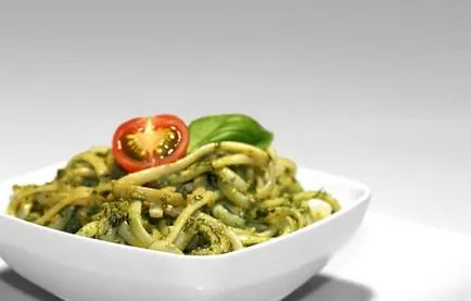 Tészta pesto szósszal