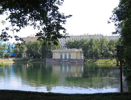 Patriarshiye tavak Moszkva (Moscow) Pátriárka Halastó Moszkvában
