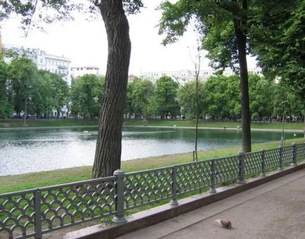 Patriarshiye tavak Moszkva (Moscow) Pátriárka Halastó Moszkvában