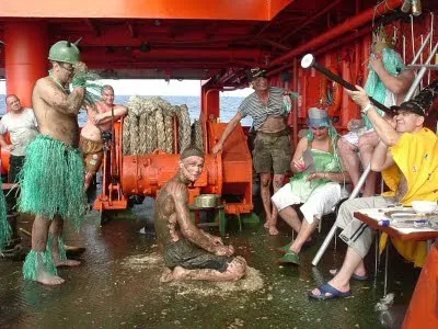 A metszéspontja az egyenlítő vagy ünnepén Neptune (az egyenlítő) A kereszteződés az egyenlítő vagy ünnepén Neptune