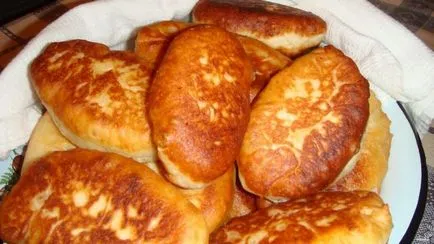 Sütemény, zsemle, csirke receptek képekkel, a töltést sajt, burgonya, máj, hús, az