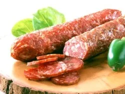 Előnyei és hátrányai füstölt kolbász