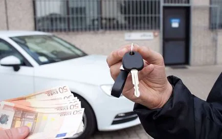 Vásárol egy új autót a bemutatóterem, amit tudnod kell a vevőnek (tudni) Vásárol egy új autót a bemutatóterem, amit tudnod kell a vevőnek