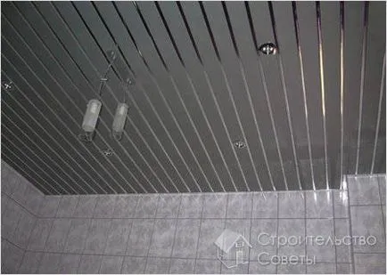 A mennyezet a konyhában kezével video (saját) A mennyezet a konyhában a kezüket Videó