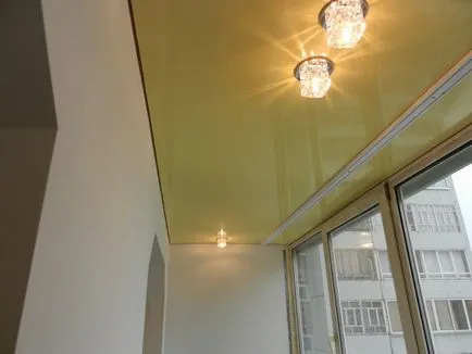A mennyezet az erkély, ahonnan dolga, mint hogy hüvelyébe a loggia és fotó lehetőségek, festés a kezüket (az erkélyen mennyezet) A mennyezet az erkély, ahonnan dolga, mint hogy hüvelyébe a loggia, egy fénykép és a lehetőségeket, festeni a kezüket,