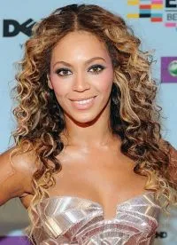 Beyonce frizurák