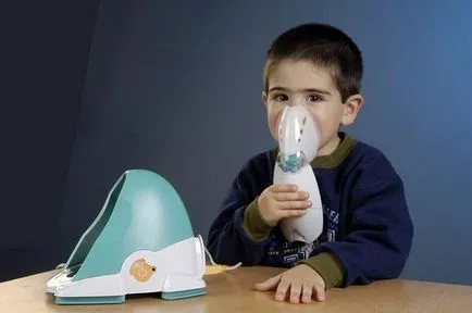 A megoldások egy porlasztót köhögés és nátha, gyermekek inhalációs (oldatok) Megoldások egy porlasztó a köhögés és megfázás, inhaláció gyerekek