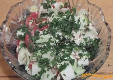 Recept saláta friss kínai kel, paradicsom, uborka, paprika és a csirke (friss) Saláta recept friss kínai kel, paradicsom, uborka, csirke, bors