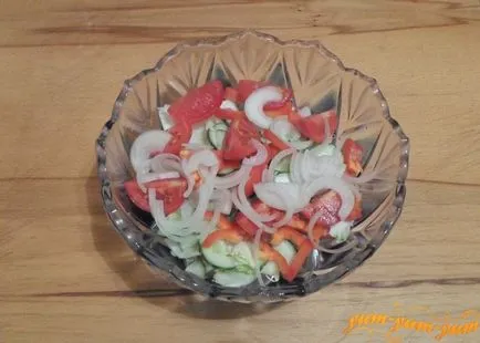 Recept saláta friss kínai kel, paradicsom, uborka, paprika és a csirke (káposzta uborka) Saláta recept friss kínai kel, paradicsom, uborka, csirke, bors