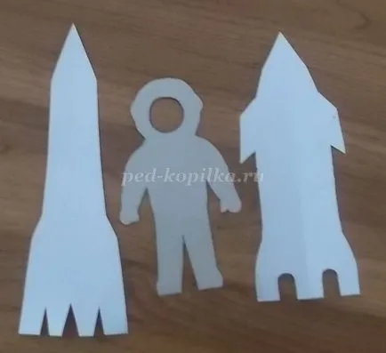 Rajz a gyermekek 5-7 éves, amelynek témája „Space” szakaszokban fényképpel (szakaszosan) Rajz a gyermekek 5-7 éves, amelynek témája „Space” szakaszokban fotókkal