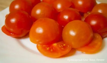 Saláta olajbogyó és koktélparadicsommal, recept fényképpel (saláta) Saláta olajbogyó és koktélparadicsommal, a recept egy fotót