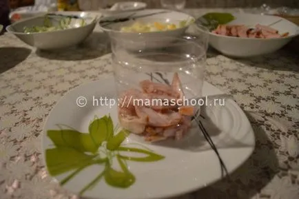 Saláta sonka, sajt és friss uborka recept lépésről lépésre fotók (sajt) Saláta sonkával, sajttal és friss uborka recept lépésről lépésre fotók