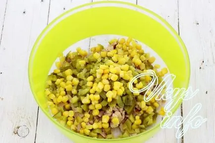 Saláta füstölt csirke és kukorica - recept fotókkal (saláta) Saláta füstölt csirke és kukorica - a recept egy fotó