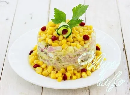 Saláta füstölt csirke és kukorica - recept fotókkal (saláta) Saláta füstölt csirke és kukorica - a recept egy fotó
