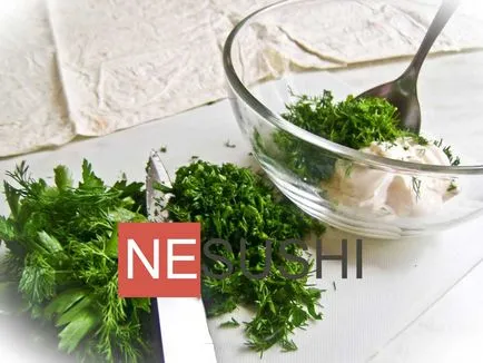 Tekercset lavash csirkével és sajttal
