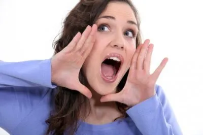Falu a hang, torok nem fáj, hogy nem (hang torokfájás) Falu a hang, torok nem fáj, hogy nem