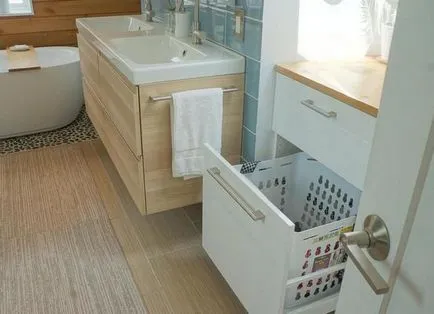 Szekrény a fürdőszoba függöny, és egy sarok tükör variáns