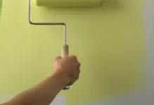 Hogyan kell festeni a falakat a lakásban