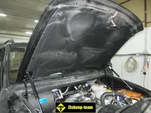 Hangszigetelés UAZ Patriot kezek - Fotó és videó (hazafi) Hangszigetelés UAZ Patriot kezek - fotó és videó