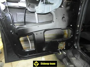 Hangszigetelés UAZ Patriot kezek - Fotó és videó (hazafi) Hangszigetelés UAZ Patriot kezek - fotó és videó