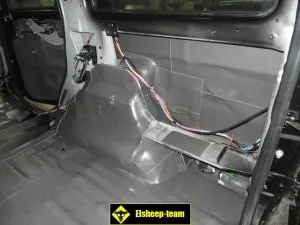 Hangszigetelés UAZ Patriot kezek - fotó és videó (fotó) Hangszigetelés UAZ Patriot kezek - fotó és videó