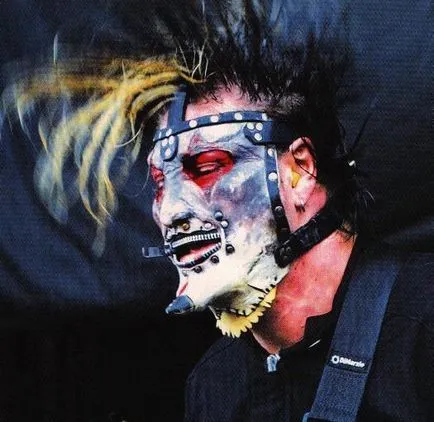 Slipknot életrajz kép - 50 árnyalatú sárga - hírek, viccek, torma (maszk) Slipknot életrajz kép - 50 árnyalatú sárga - hírek, viccek, torma