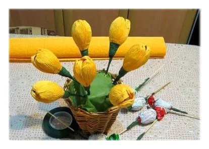 Tulipán édesség és hullámpapír