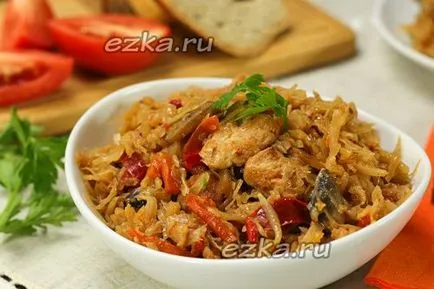 Párolt káposzta csirkével és gombával recept fényképpel (gomba) Párolt káposzta csirkével és gombával recept egy fotó