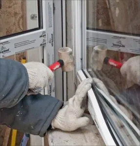 Szerelése műanyag ablak a loggia lépésben telepíthető