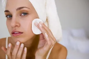 Ápolás tisztítás után az arcod, mint a kenet, a nap telik bőrpír (kenet) Ápolás tisztítás után az arcod, mint a kenet, a nap telik bőrpír