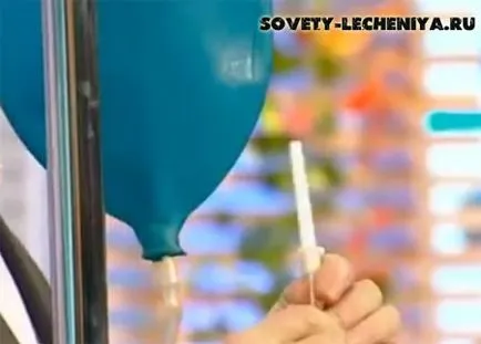Az egészség a kezében, hogy ez teszi a bél (this) Az egészség a kezében, ami a bélben erre