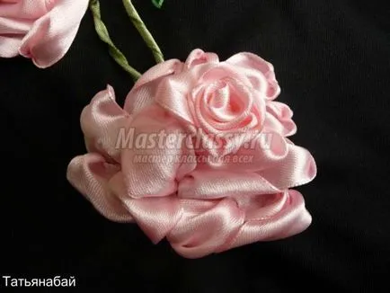 Hímzés rózsa szatén szalagokkal (master osztály hímzés rózsa szatén szalagokkal) Hímzés rózsa szatén szalagokkal