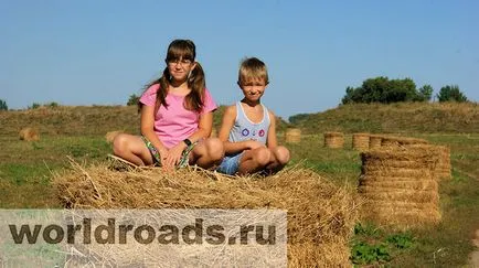 Keresve a kincseket egy ősi erődítmény, utak a világ (régi) Keresve a kincseket egy ősi erődítmény, utak a világ