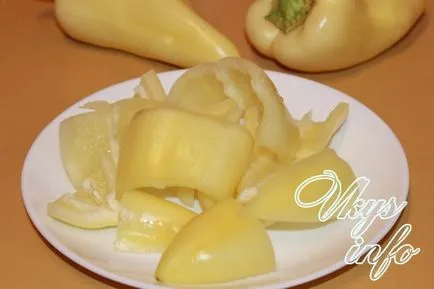 Finom konzerv paradicsom a téli recept fényképpel (fokhagyma) Finom konzerv paradicsom a téli recept egy fotó