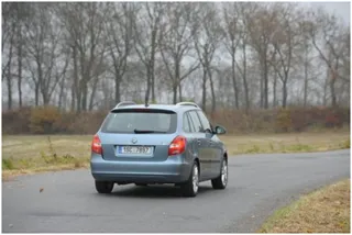 Szeretné tudni, milyen Skoda Fabia jobb - az egyik, hogy volt, hogy a Cseh Köztársaság vagy az egyik, hogy mi