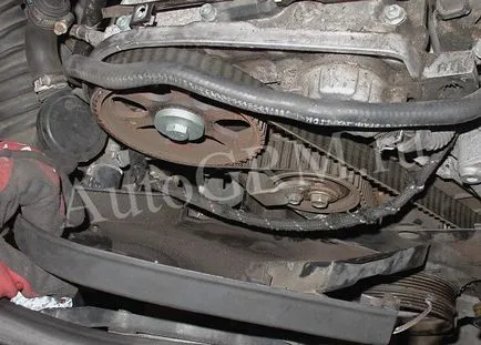 Cseréje a vezérműszíj Audi A4 1 8t