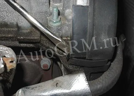 Cseréje a vezérműszíj Audi A4 1 8t