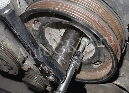 Cseréje a vezérműszíj Audi A4 1 8t