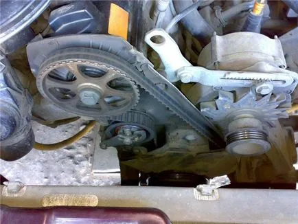 Cseréje a vezérműszíj 80 audi ABT (csere) Cseréje a vezérműszíj audi ABT 80